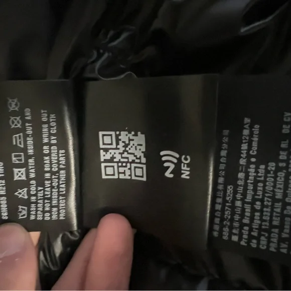 Prada Men's Sleek Black Quilted Vest - Picture 4 of 5